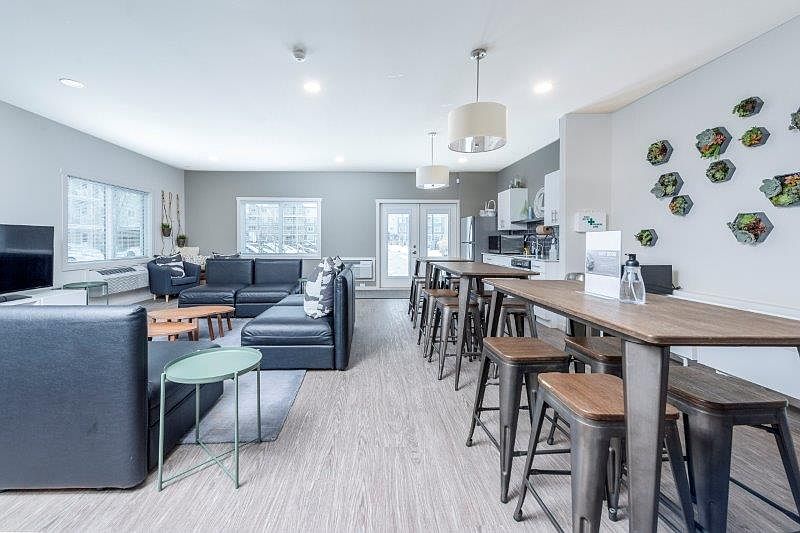 Calgary Apartment for rent - 1 Bedroom — photo 14