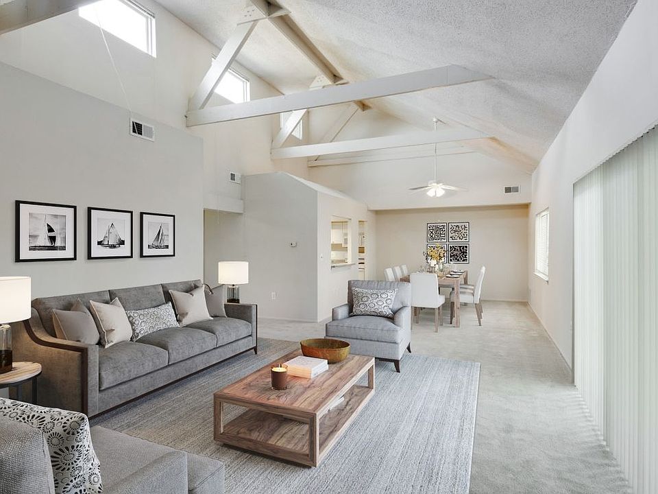 living-area-Twin-Ridge-Apartments