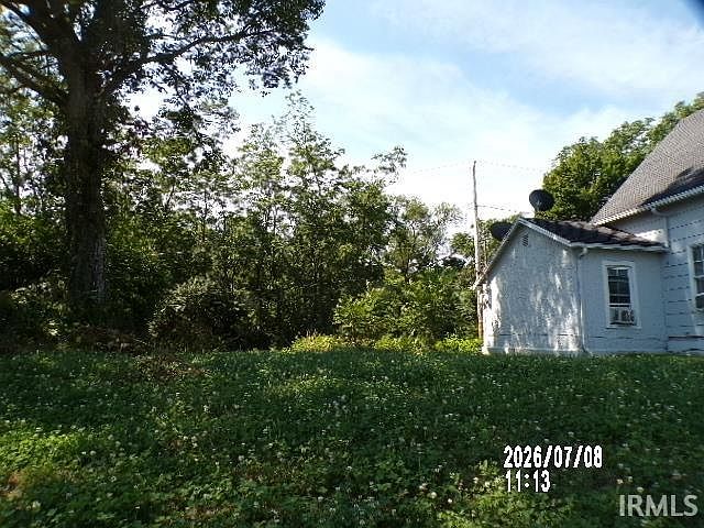 2nd image of 719 W 7th St