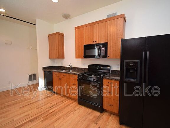 3rd image of 540 N 600 W APT 2