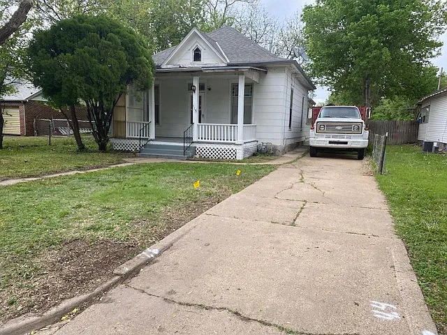 2 bed, 944 sqft, $900 — Photo 2