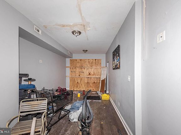 3rd image of 3312 Spaulding Ave