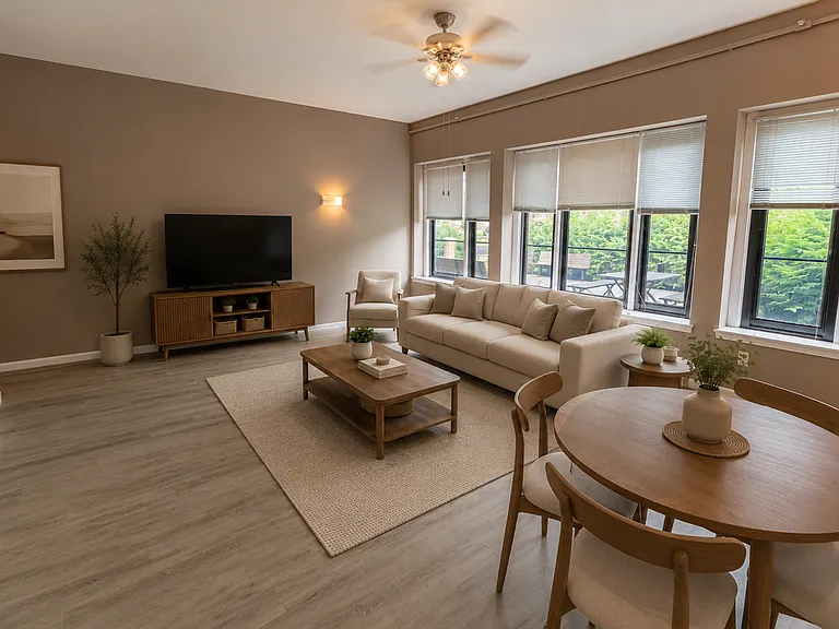 4242 Lindell — Photo 20