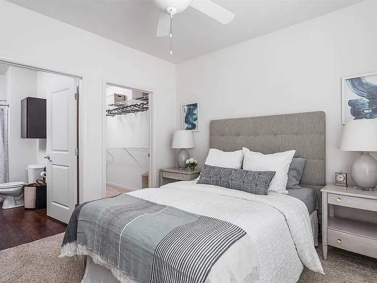 6349 N College Ave #105 — Photo 9