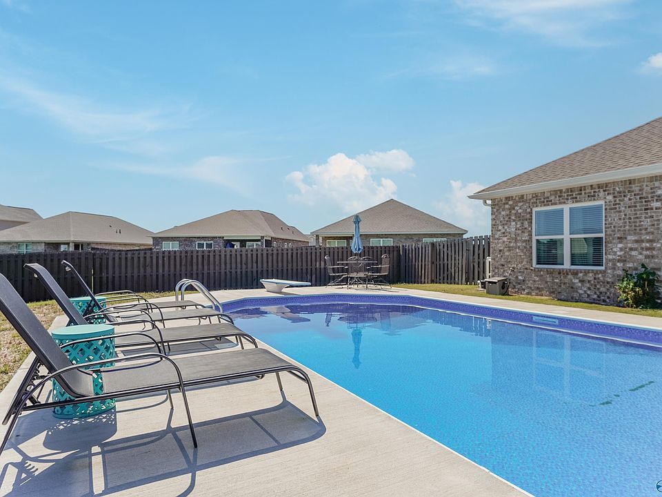 1st image of 110 Bella May Ln