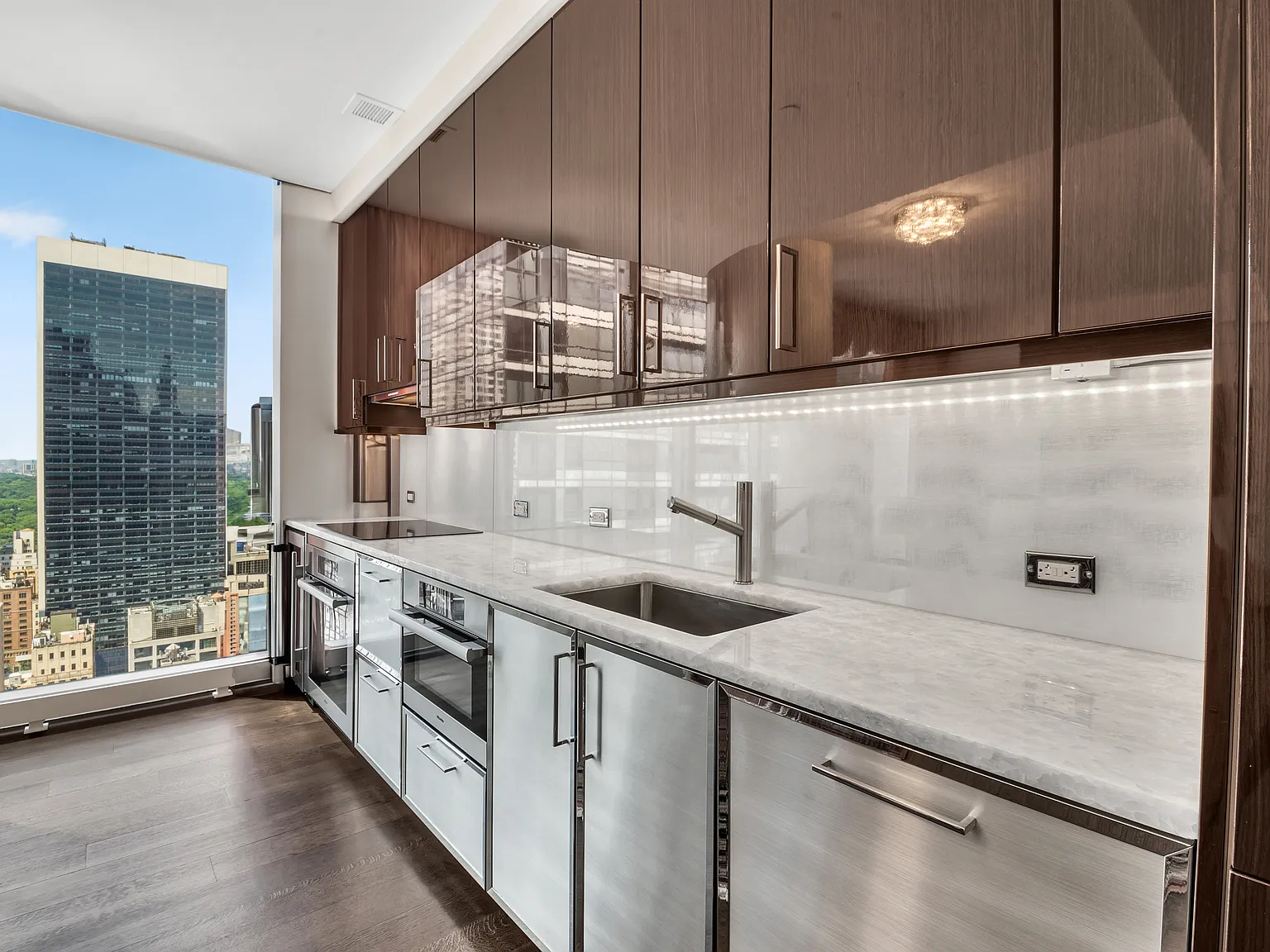 20 West 53rd Street — Photo 4