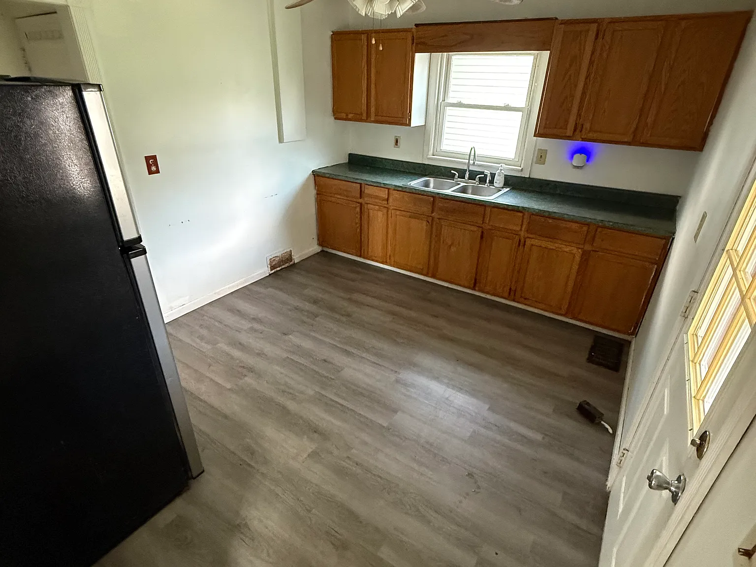 3 bed, 1144 sqft, $1,200 — Photo 4