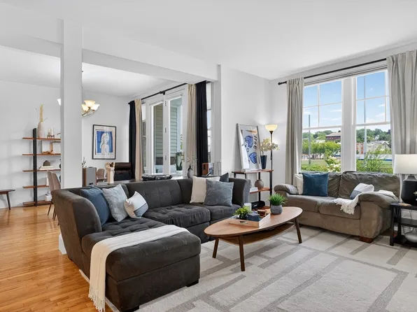17 Ivaloo St APT 6, Somerville, MA 02143