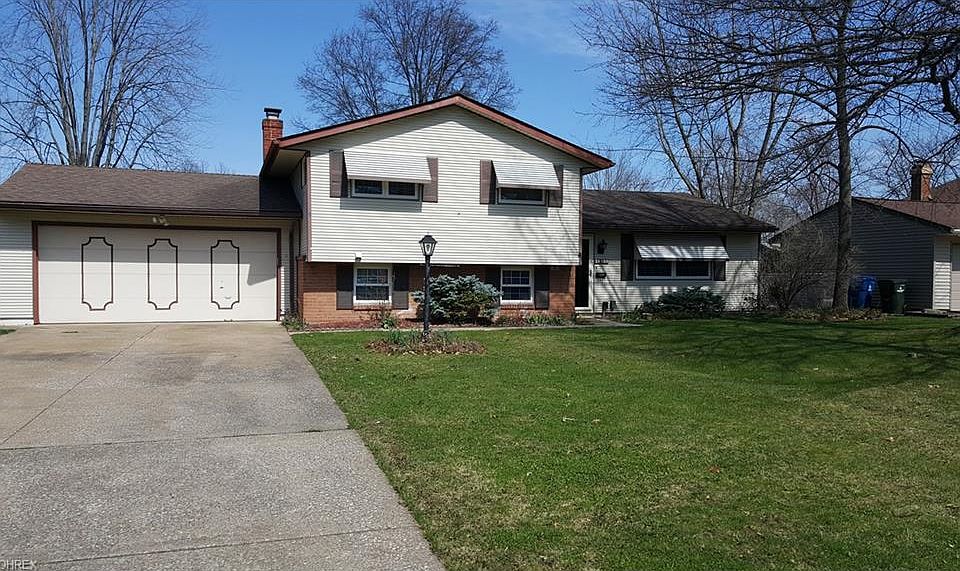 1st image of 28520 Magnolia Dr