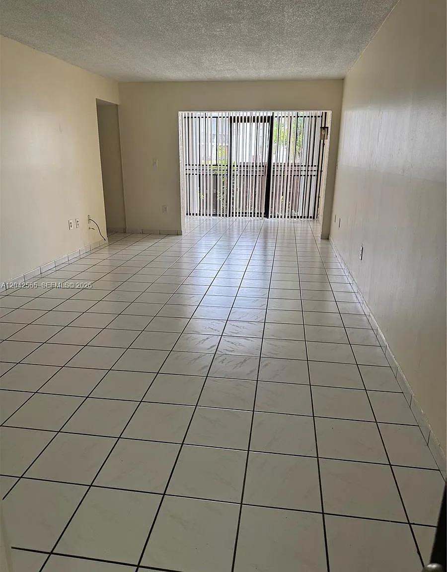 9429 Fontainebleau Blvd — Photo 4