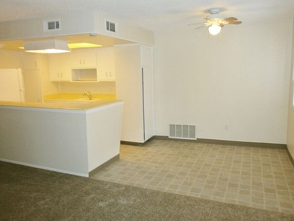 3rd image of 770 Carro Dr APT 2