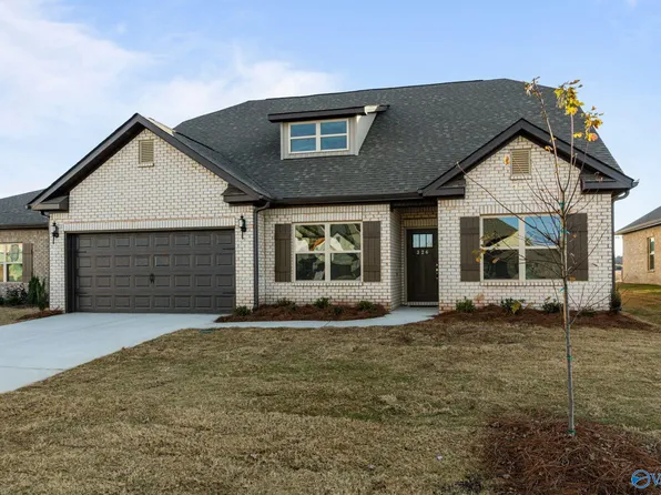 137 Huffman St, Hazel Green, AL 35750