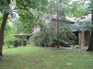 1800 W Pineview Dr, Muncie, IN 47303