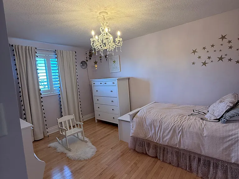173 Hawkins Dr — Photo 6
