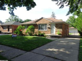 22616 Oconnor St, Saint Clair Shores, MI