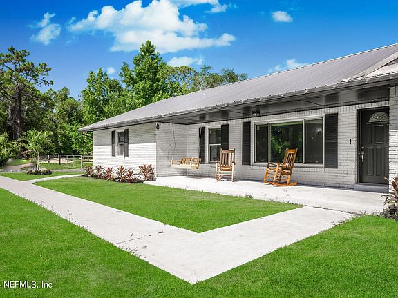 5th image of 241 SAINT JOHNS Drive