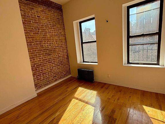 4th image of 323 E 88th St APT 17