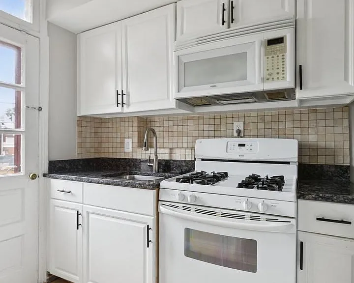 128 33rd St NE — Photo 22