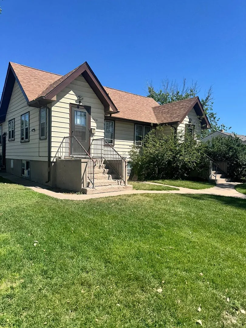 1504 East 19th Street — Photo 2