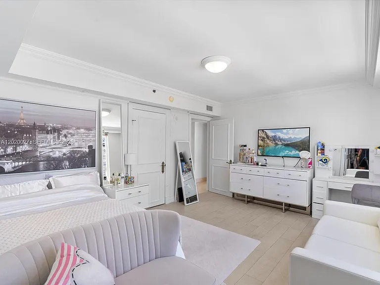 18911 Collins Ave #601 — Photo 20