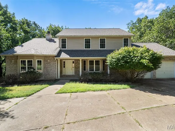 5012 Oak Bluff Dr, High Ridge, MO 63049