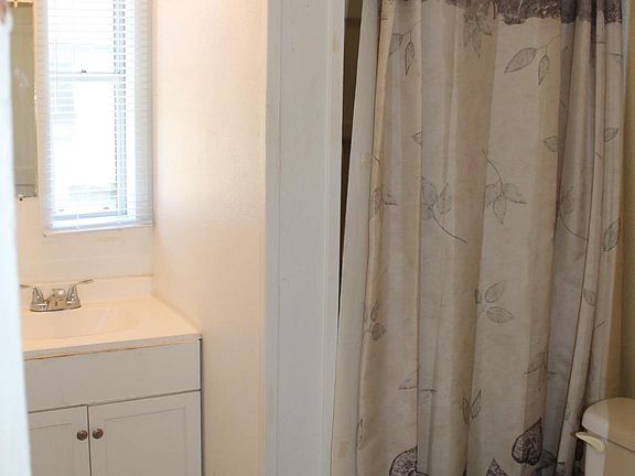 3rd image of 205 Bank Ave APT B