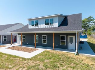607 N 4th St #102, Columbia, MO 65201