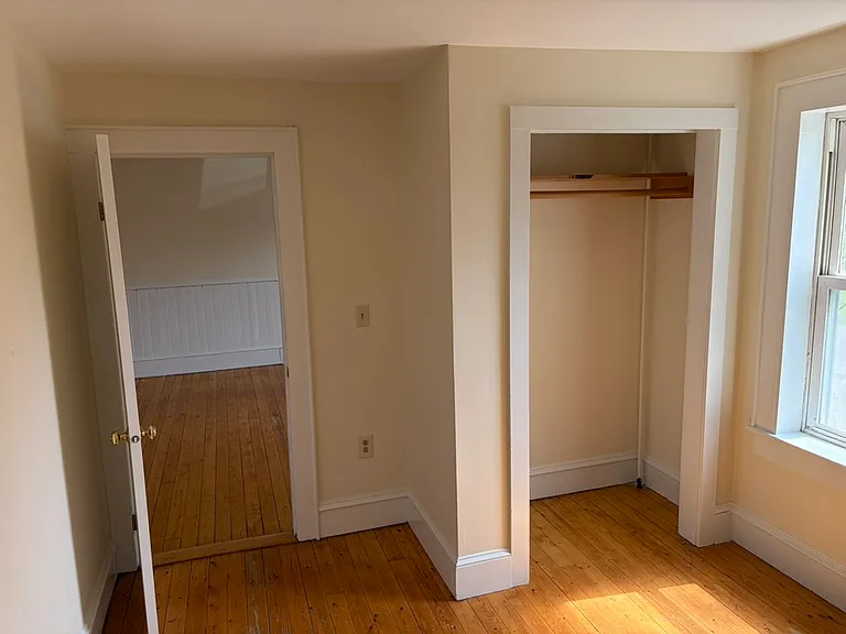 21 Franklin St #A — Photo 3