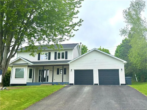 115 Jules Dr, Woodstock, NB E7M 1Z2