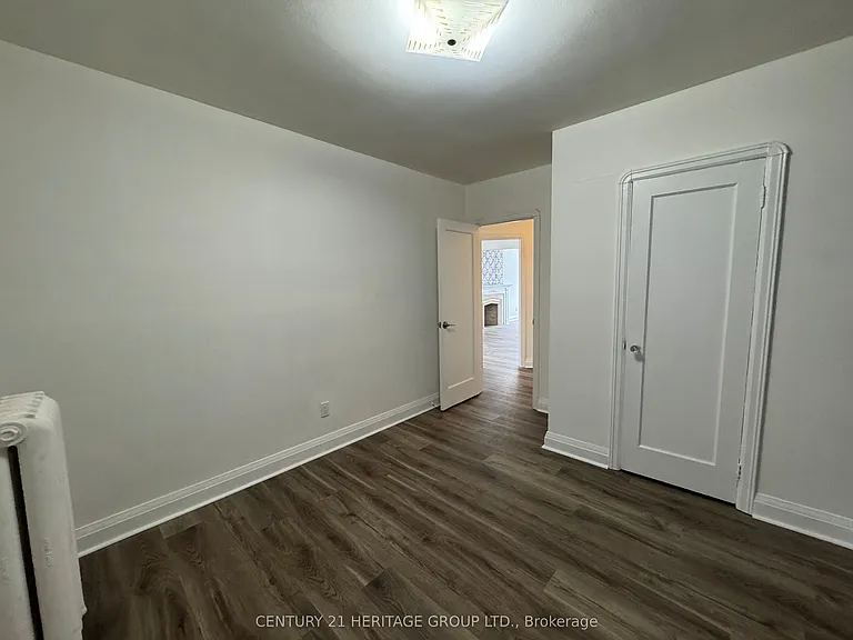 24 Hutton Ave — Photo 8