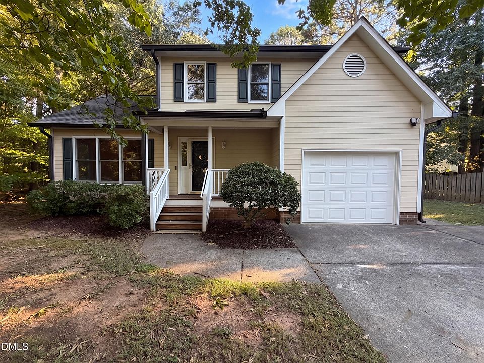 1st image of 8 Big Bluff Pl