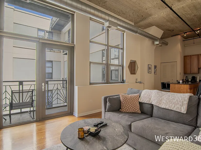 758 N Larrabee St #726 — Photo 3