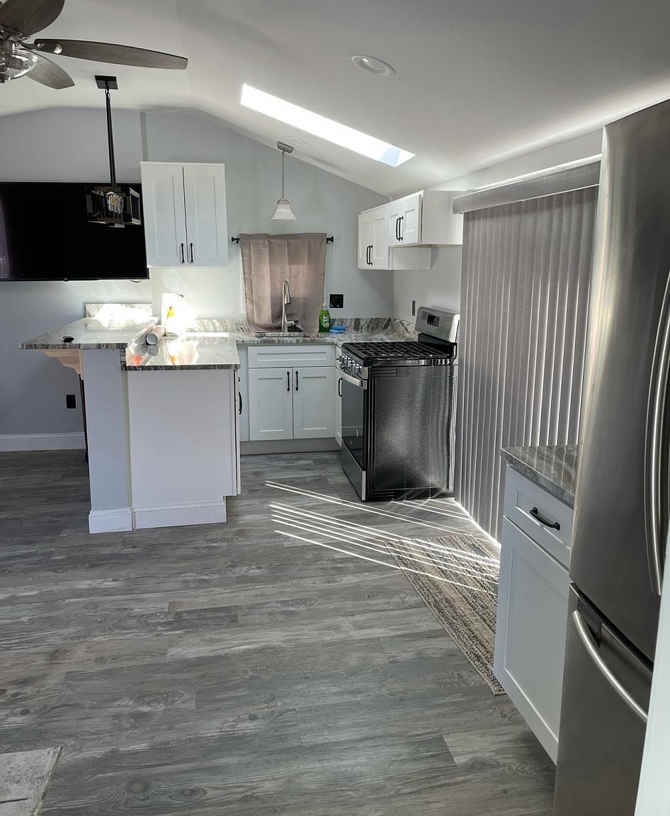 14 Merrimack St, Hooksett, NH 03106 Zillow