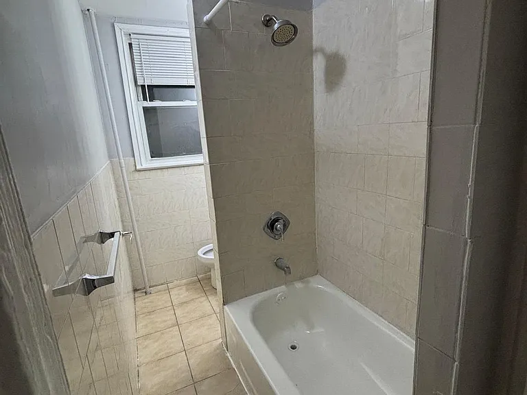 11 Dwight St #A — Photo 7