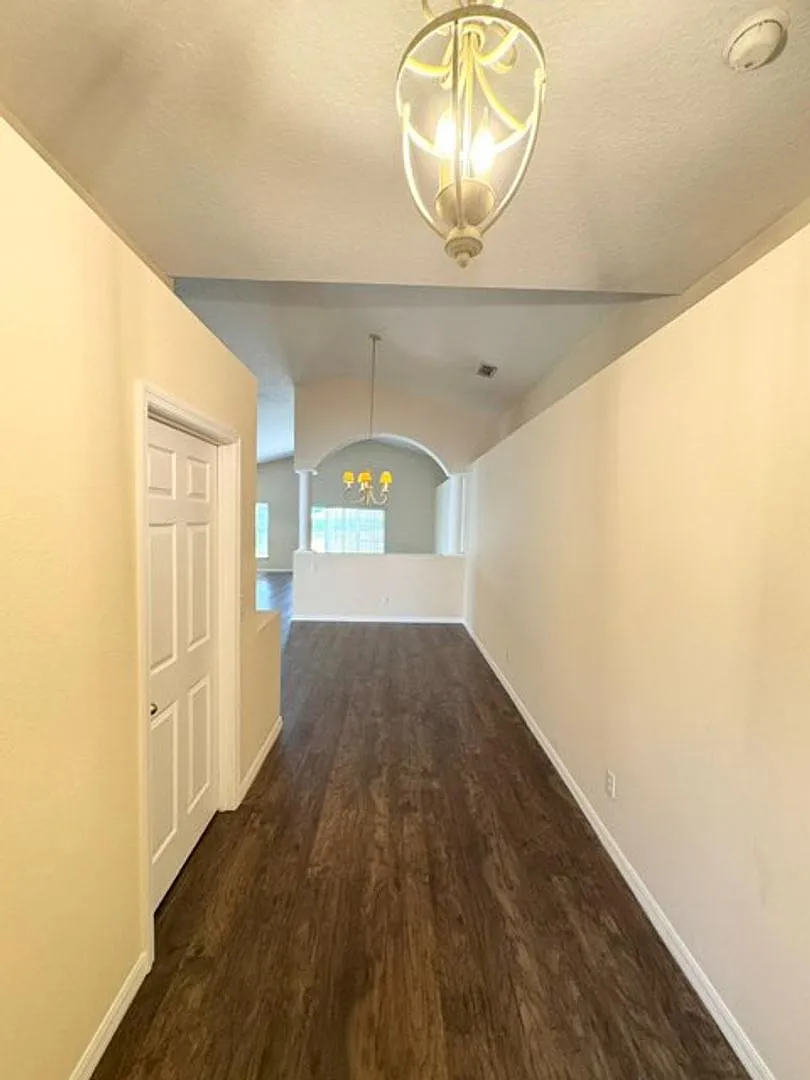 Cozy 4/2 Single-family home in beautiful Groveland!! — Photo 2