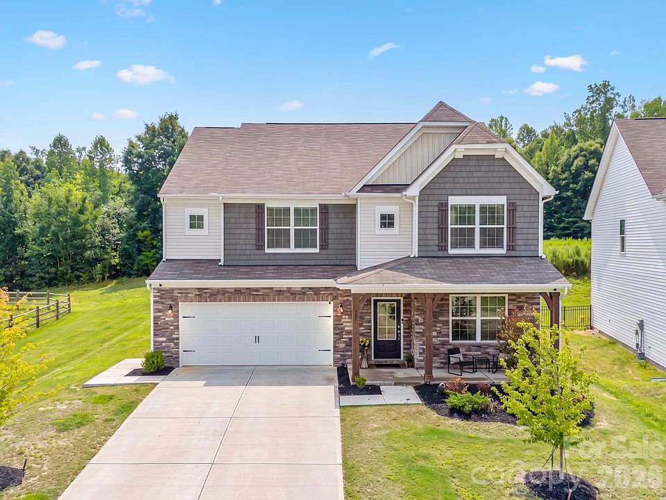 1st image of 378 Kennerly Center Dr