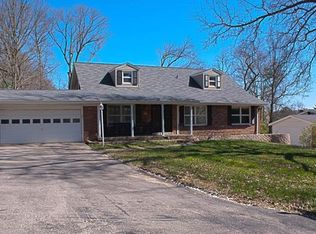938 Woodway Cir, Fenton, MO