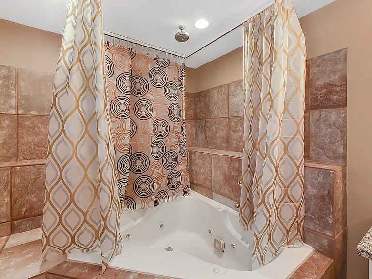 1029 Sycamore St — Photo 25