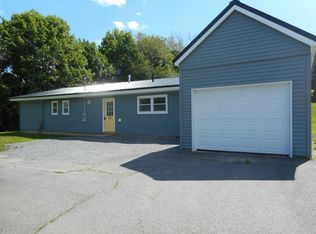 12 Kennebec Pl, Bangor, ME 04401