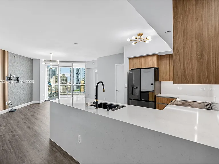 350 S Miami Ave #1705 — Photo 7