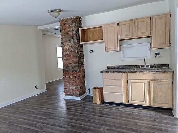 2nd image of 3719 Revere Ct