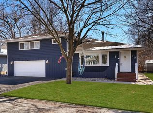 35 Fairfax Rd, Fox Lake, IL 60020