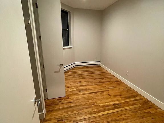 4th image of 184 Lexington Ave #2