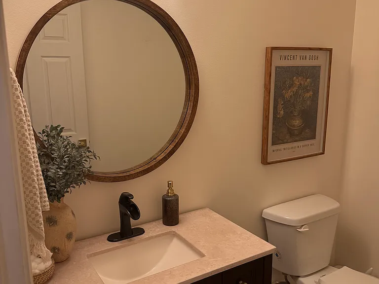 370 N 800 W — Photo 15