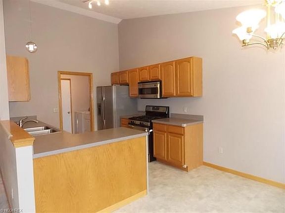 4th image of 1108 Ledgestone Dr