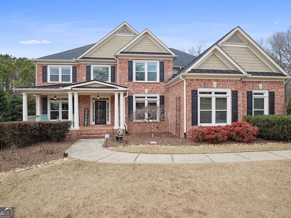 1st image of 318 Birch Laurel