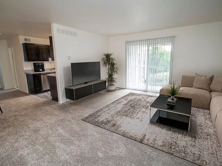 Novi Ridge Apartments — Photo 24