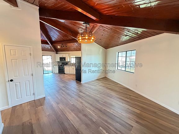 5th image of 4213 W Cheyenne Dr