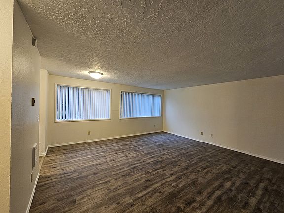 3rd image of 2242 42nd Ave #1