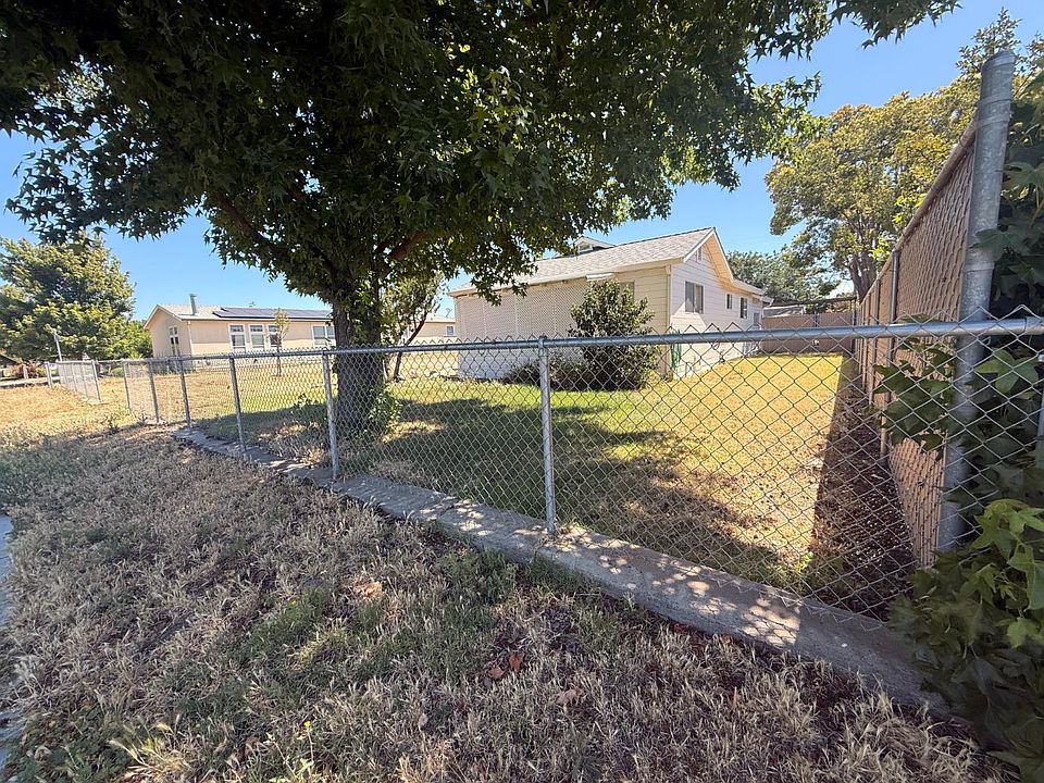 1st image of 15460 5th St
